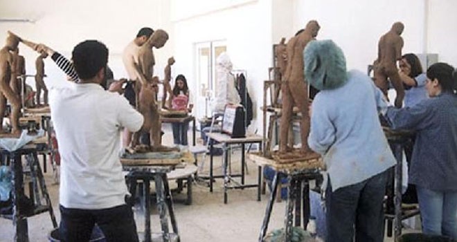 Sanat için mi soyunursunuz, 3 bin lira için mi?